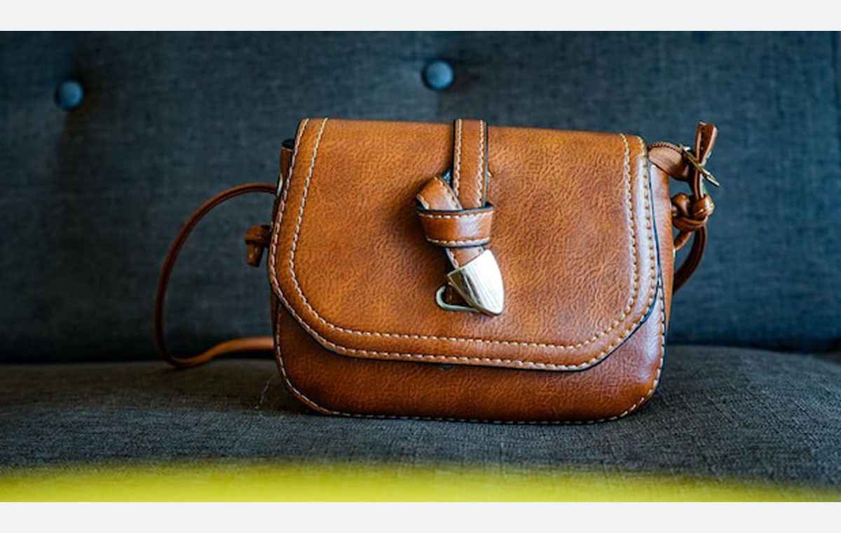 کیف چرم طبیعی قهوه ای
