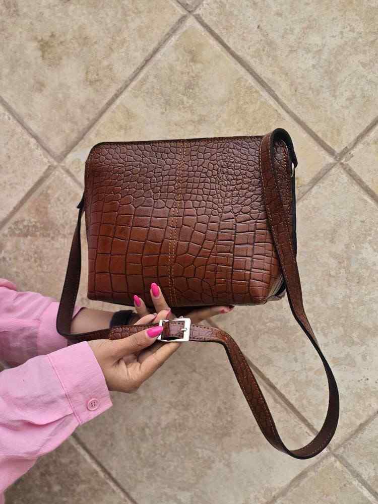 1802-6 کیف چرم طبیعی زنانه جلو دوخت فندوقی سنگی - تصویر 1