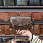 کیف چرم مثلثی قهوه ای ابر و بادی سنگی