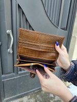 کیف پول عسلی طلایی سنگی - تصویر 2