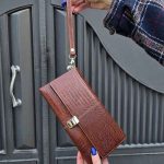 کیف چرم دستی گردویی ابر و بادی لیزارد
