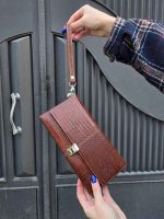 کیف چرم دستی گردویی ابر و بادی لیزارد