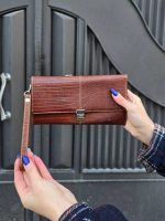 کیف چرم دستی گردویی ابر و بادی لیزارد - تصویر 4