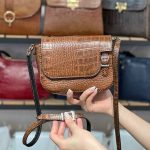 کیف چرم زنانه | بغل سگک قهوه ای گرم ابر و بادی سنگی