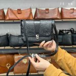 کیف چرم عسل مشکی سنگی