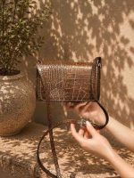 کیف چرم زنانه | قهوه ای طلایی ابر و بادی سنگی | چرم اصل گاوی