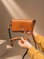 کیف چرم زنانه | عسلی نارنجی ابر و بادی سنگی | چرم اصل گاوی