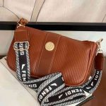 کیف زنانه مدل دوشی قایقی راه راه رنگ قهوه ای