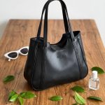 کیف بزرگ زنانه مدل هلالی رنگ مشکی
