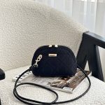 کیف زنانه مدل صندوقی طرح مارک