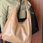 کیف بزرگ زنانه رنگ کرم نسکافه ای