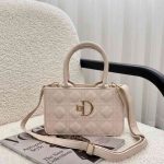 کیف دخترانه رنگ سفید کرم با طرح برند Dior