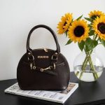 کیف مدل صندوقی رنگ قهوه ای
