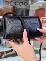 کیف چرم بغل پرچ مشکی سنگی | چرم اصل گاوی - تصویر 3