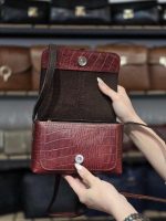 کیف چرم بغل پرچ زرشکی آلبالویی ابر و بادی سنگی | چرم اصل گاوی - تصویر 4