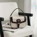 کیف کوچک دخترانه مدل سگک دار طرح مارک
