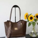کیف بزرگ شالدار رنگ قهوه ای